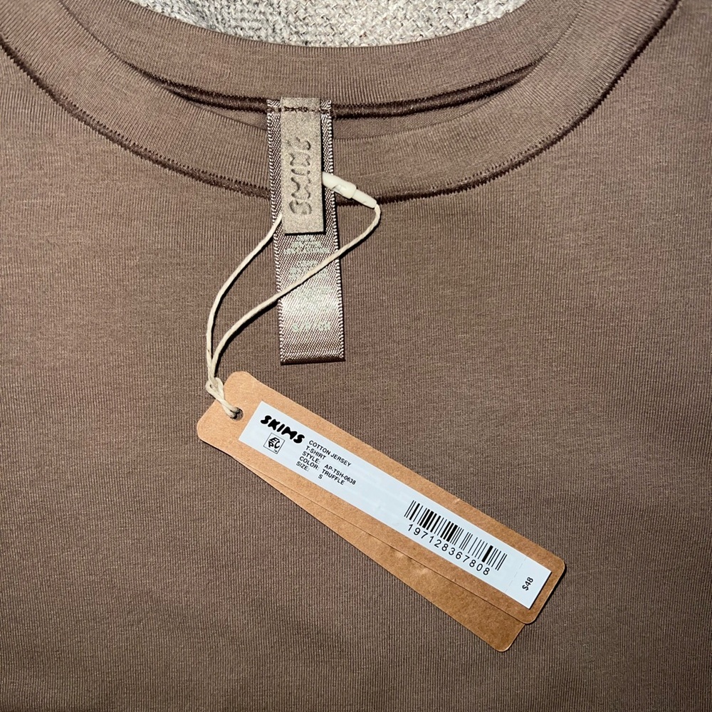 Skims Cotton Jersey T-Shirt in color Truffle